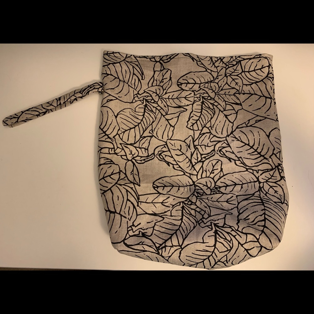 100% Linen Vintage Bread Bag - XL Approx 14” x 12” - Picture 2 of 5